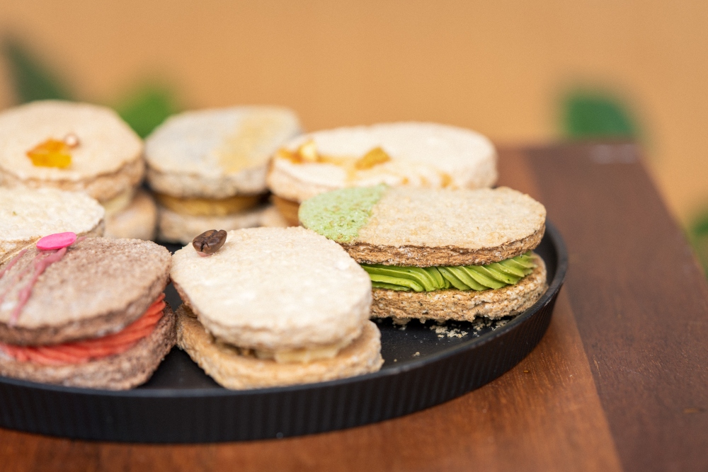 OS義式冰淇淋手作坊 達克瓦茲8入禮盒 (8種口味各一) 每塊30g5g 手工甜點 美食