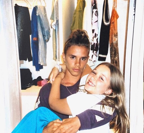 ロメオ ベッカムが18歳に 恋人ミア レーガンとベッカム夫妻が盛大に祝福 Ellegirl News