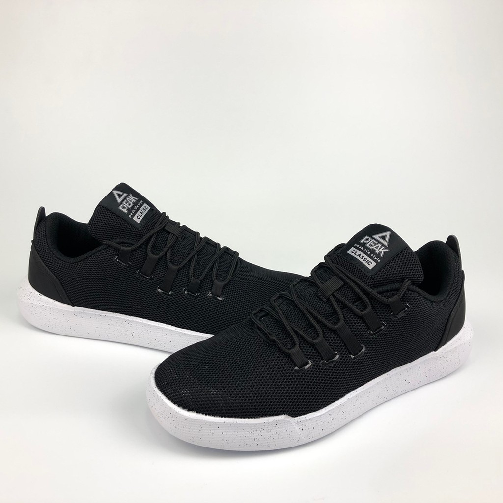 PEAK 休閒鞋 文化系列 黑 E72787B 男 亮禹體育PEAK台灣經銷商※休閒文化鞋又一強大好鞋!※超輕量鞋身，輕到跟慢跑鞋一樣舒服※鞋底加厚，長時間行走也沒問題!※全鞋身網布透氣設計，走在久也