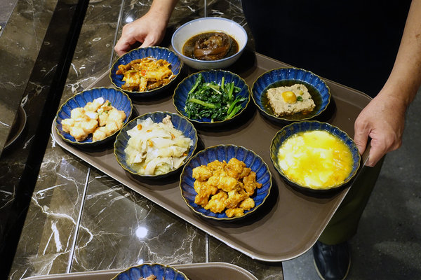 不糾結清粥小菜，台北ATT 4 FUN清粥小菜，正餐宵夜都有賣(含不糾結清粥小菜訂位、價位、包廂資訊)