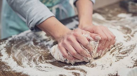 Kenali 3 Jenis Tepung Terigu Mana Yang Cocok Untuk Bikin Kue Lebaran Suara Com Line Today