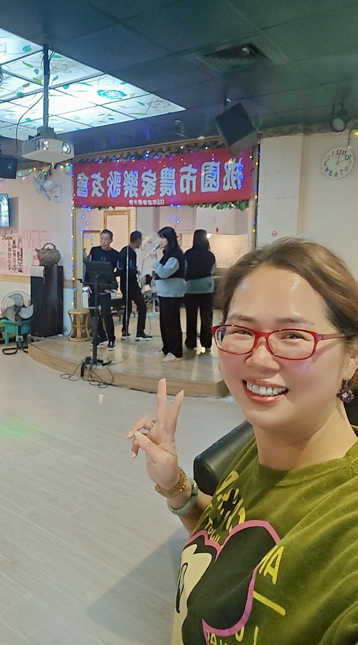 姥姥歡唱影片