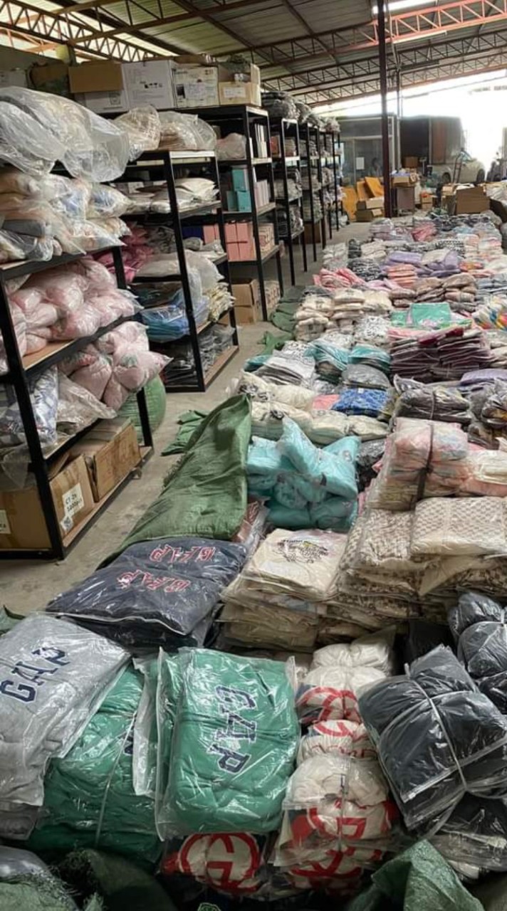 โกดังขายส่งสินค้านำเข้า2478