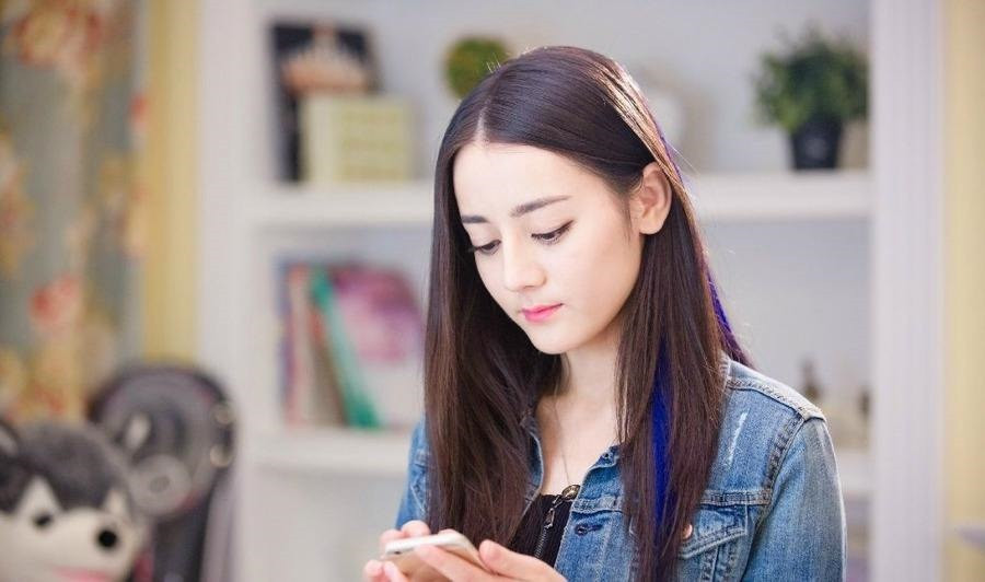 迪麗熱巴主演陸劇網播量TOP 1：《麻辣變形計》