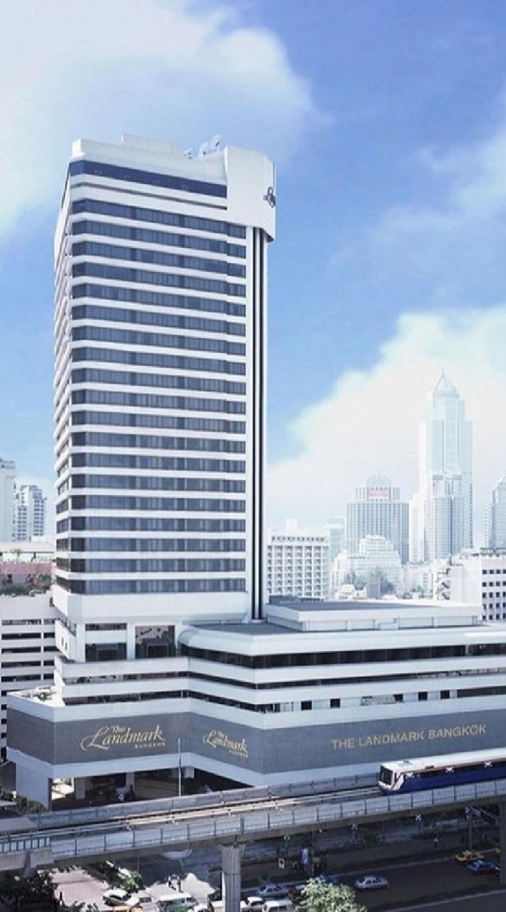 New Casual The Landmark Bangkok