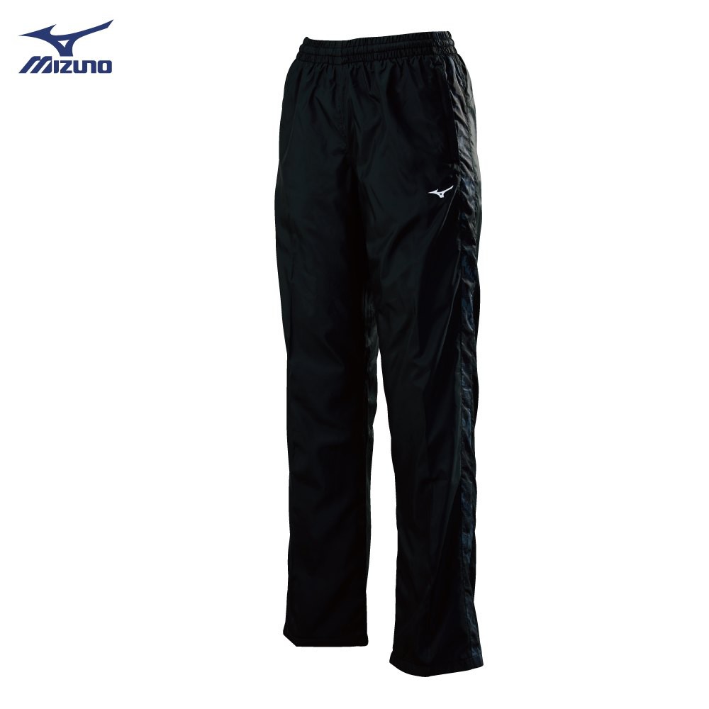 防潑水素材，左口袋加拉鍊。型號 32TF878299 尺寸 S~XL 材質 聚酯纖維 100%