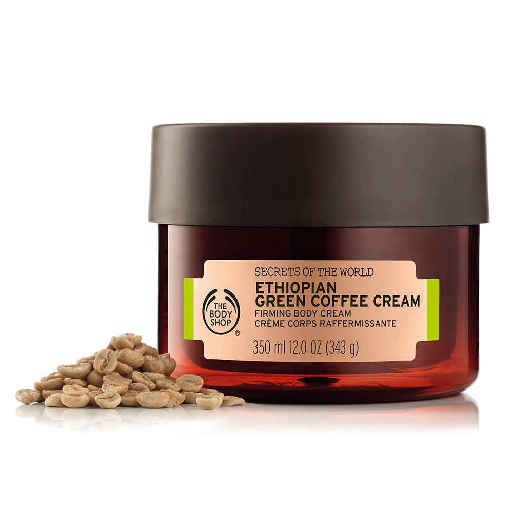 蘊含手工摘採、純淨天然的綠咖啡豆菁萃及多種植萃複方美肌精華，細緻水潤的凝霜質地，搭配按摩手法可深層活絡更新、淨化緊實老化鬆弛的身體肌膚；同時促進美肌營養素的迅速吸收，形成肌膚天然鎖水保護膜。使用後全身