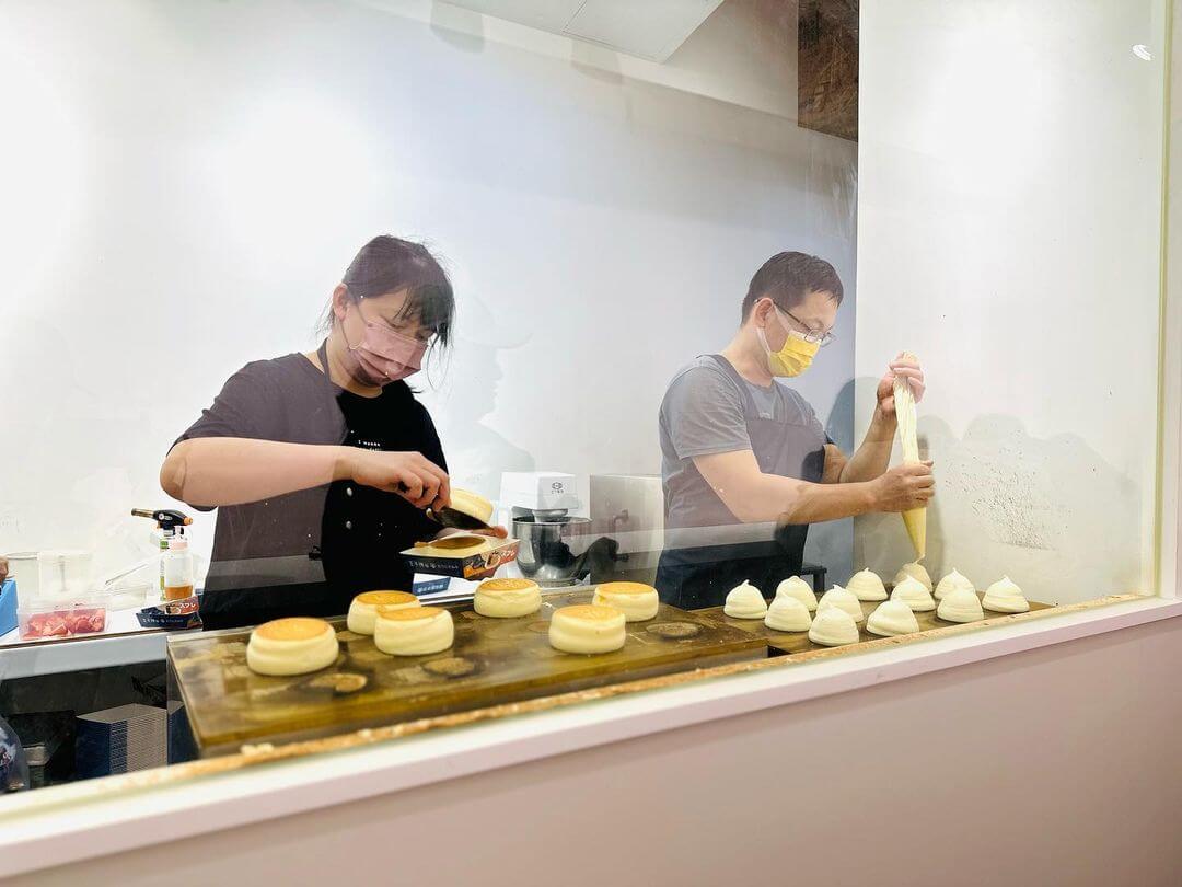 台中一中商圈美食│王子神谷日式厚鬆餅-台中一中店