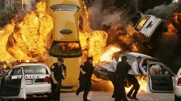 10 大經典電影飛車追逐爆炸場景 你們最愛哪一個