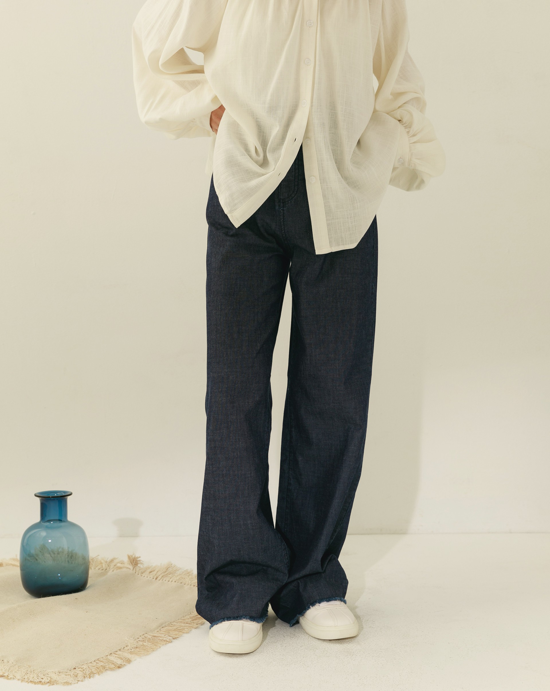 軟料牛仔面料輕薄舒適/下擺抽鬚設計