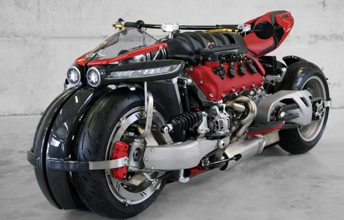 機甲創世紀？法國重機改裝廠 Lazareth 釋出一款搖臂變形、輪軸帶有噴射引擎的飛天四輪重機影片