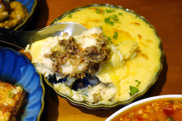 不糾結清粥小菜，台北ATT 4 FUN清粥小菜，正餐宵夜都有賣(含不糾結清粥小菜訂位、價位、包廂資訊)