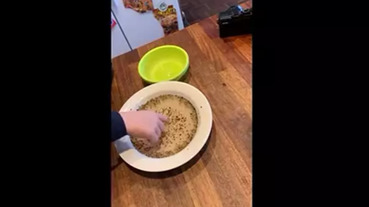 指導洗手重要性的小遊戲，不過解釋的並不完全…