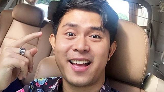 Ngaku Trendi Pada Jamannya, Foto Lawas Cakra Khan Ini Malah Bikin Netizen Ngakak