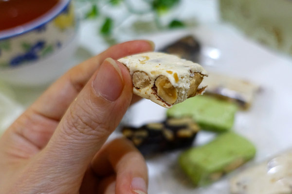 淡水必買老街伴手禮-愛牧手作工坊牛軋餅、豬肉紙，手工製作低糖配方淡水手信，好吃網購零嘴，外國人喜歡的台灣伴手禮