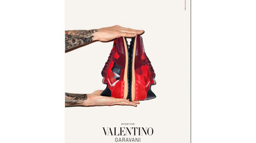 爭議掌鏡 / Valentino 2014 秋冬季度鞋款形象廣告 by Terry Richardson