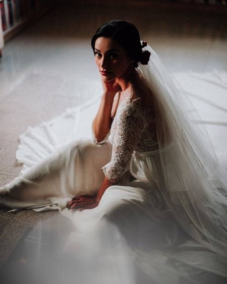 Jerinx serta Nora Alexandra resmi menjadi pasangan suami 10 Momen Romantis Resepsi Pernikahan Jerinx serta Nora Alexandra, Bernuansa Merah Putih.