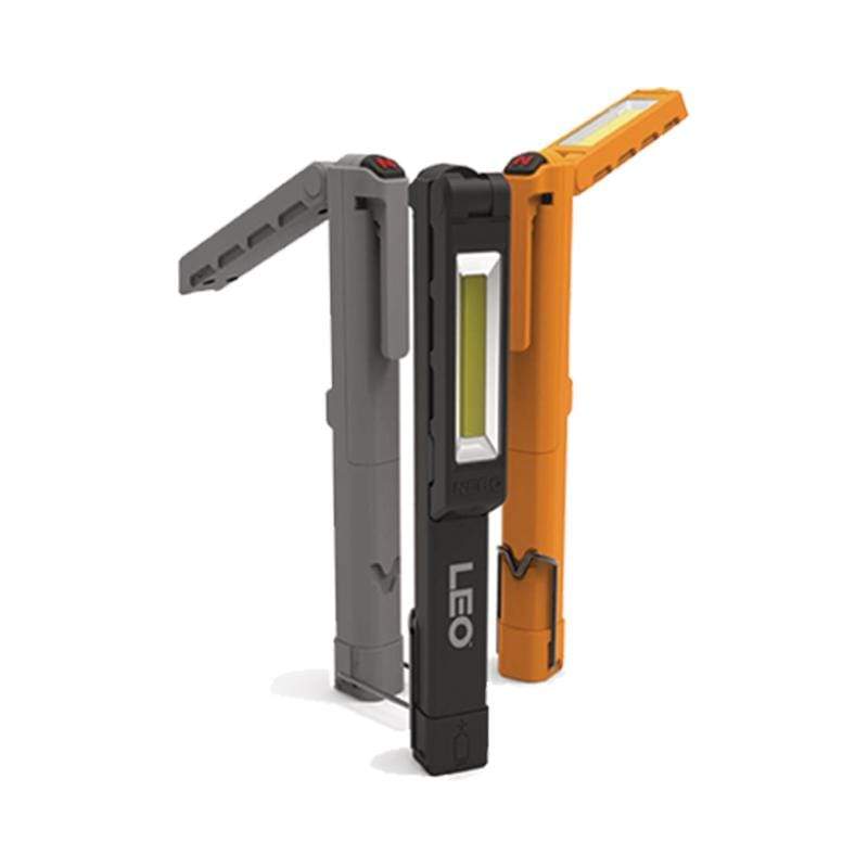 產品特色 手電筒/ 工作燈 雙模式 旋轉式多方向照明 防滑橡膠表面處理 生活防水、防震 無段亮度調整(長壓) 可記憶喜好亮度(開啟前快速連按兩下) 口袋扣夾 強力磁鐵底座 直立支架/垂吊掛勾 工作燈模