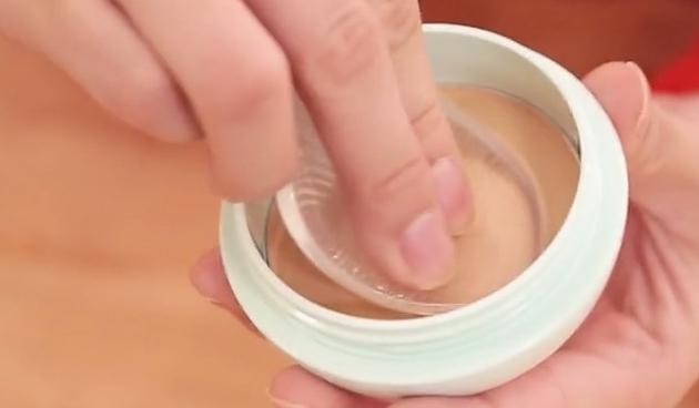 シリコンパフの使い方 毛穴0の理想肌に仕上がるコツ おすすめ C Channel