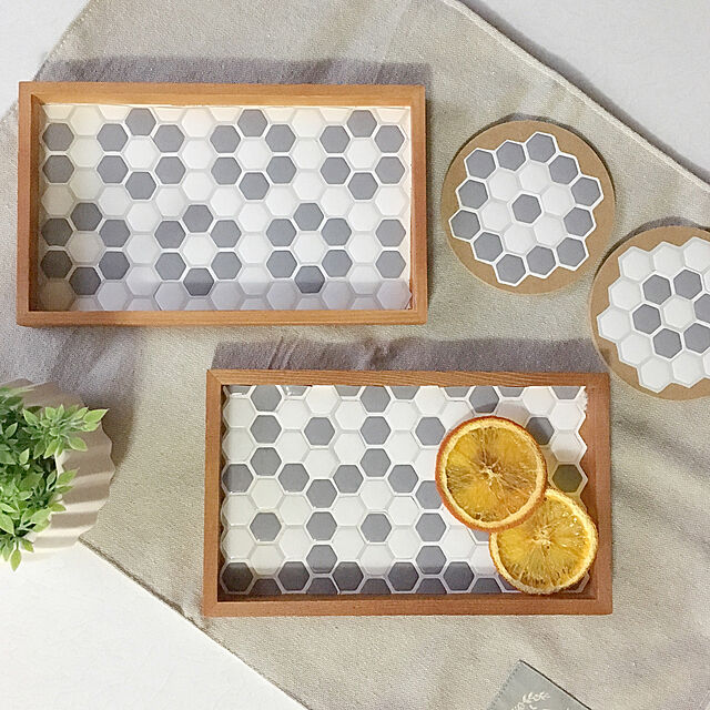 貼るだけハニカムモザイク柄 100均カフェトレイ