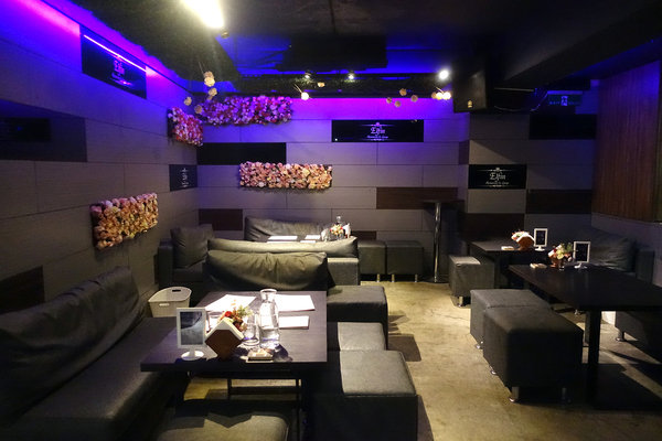 台北餐酒館聚餐-Elfin精靈餐酒館，超好拍IG網美餐酒館，水準之上的酒吧餐點，調酒超好喝的台北酒吧餐廳，台北調酒餐廳推薦