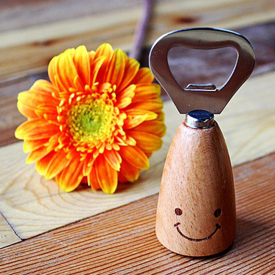 笑臉木柄不鏽鋼開瓶器 ZAKKA 卡通 原木 創意 開罐器 啤酒 瓶罐【Q75】慢思行