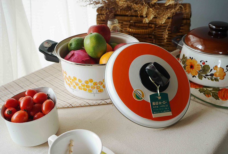 日本雜貨-昭和全新ZOJIRUSHI象印普普風亮橘色塊花朵兩手珐瑯鍋