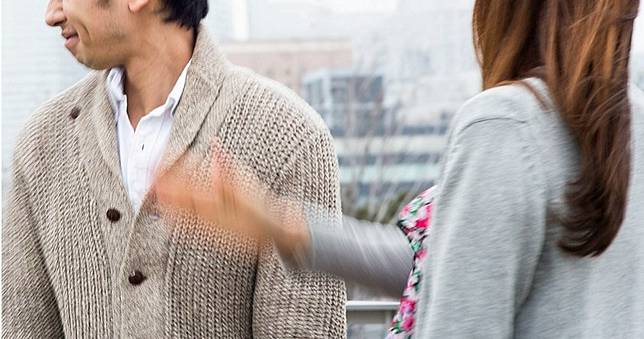 人夫被酸「媽寶、爛軍人」想離婚　妻女還原「沉迷電玩實況」打臉