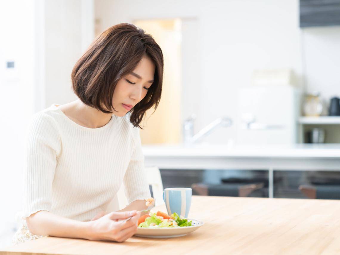 Can “smaller meals more frequently” help you lose weight? In fact, it is not possible to lose weight and it is harmful to the body. There are 6 major disadvantages: the more you lose weight, the more you gain weight. Let’s see how many of them you win | Happy Mature Age | LINE TODAY