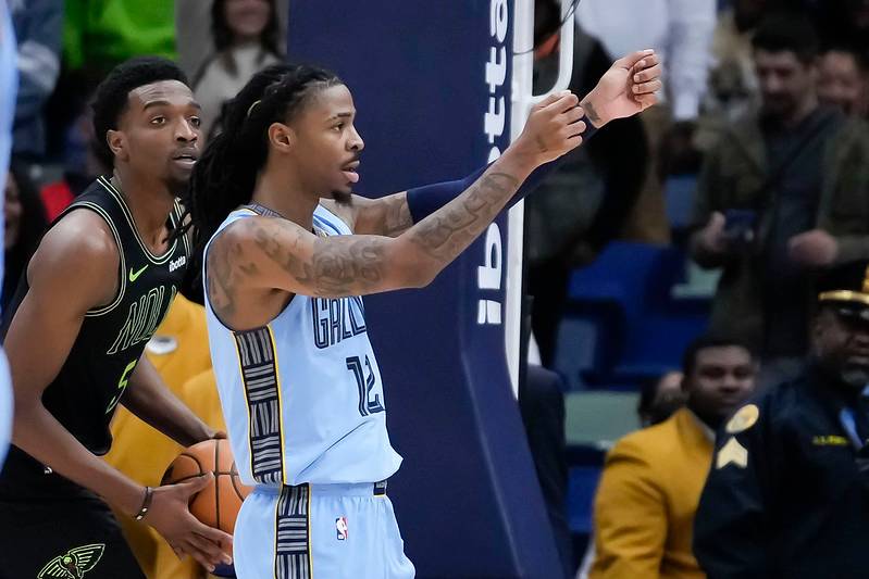 NBA Star Ja Morant’s Controversial Celebration Sparks Debate After Memphis Grizzlies’ Thrilling Victory.