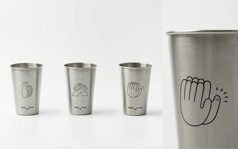 HAND IN HAND HUGS / NUITY / HIGH FIVE TUMBLER/NT490。(圖／ARTIFACTS提供)