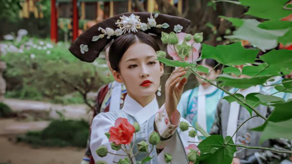 頂流小花的清宮劇造型6：李沁 飾演《如懿傳》寒香見