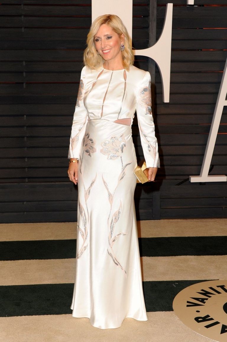 美の競演 世界の女性王族の華麗なる装い 25ans ヴァンサンカン