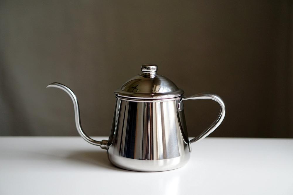 Takahiro shizuku 雫( 細口版 ) 不銹鋼手沖壺/細口壺/手沖咖啡。人氣店家DM Taste cafe的▼----手工咖啡器具----▼、手沖細口壺有最棒的商品。快到日本NO.1的Ra