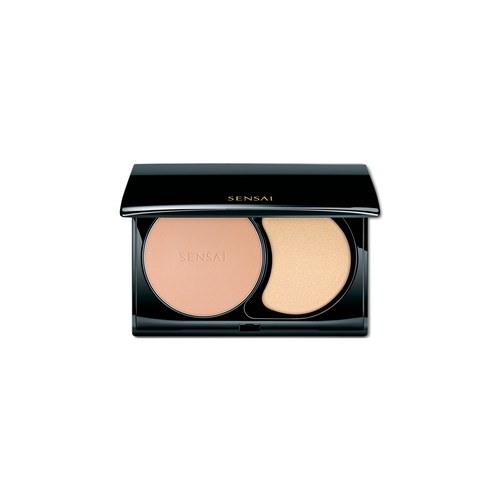 A moist velvety powder that fuses seamlessly with skin for a natural, healthy glow and non-powdery f