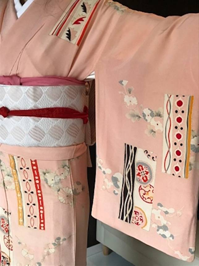 Di Jepang, Kimono Bekas Bisa Disulap Jadi Payung Yang Indah