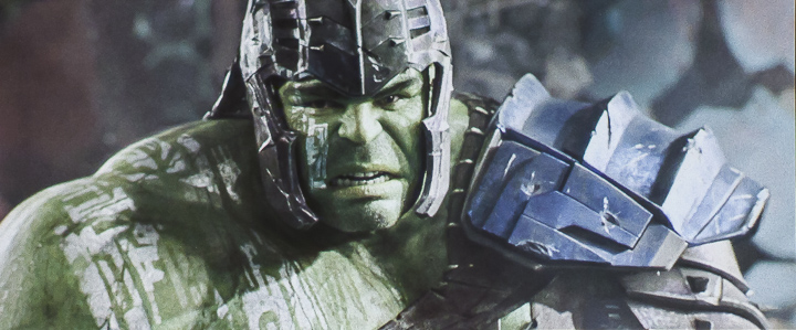 口袋裡的電影院！Sony MP-CD1 微型投影機第一手試用報告