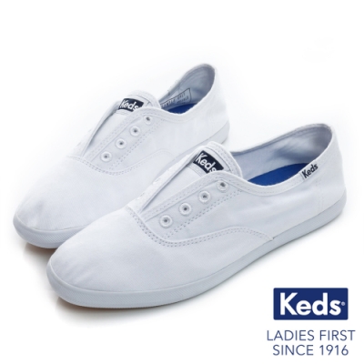 柔軟水洗棉布，帶來舒服手感 可水洗、方便攜帶、廣受喜愛 免綁鞋帶，裝飾性電繡眼釦