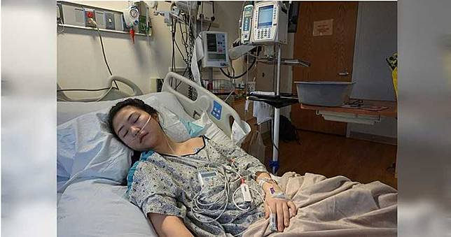 妙齡女吸電子菸「肺渾濁發白」　IG發勸世文警惕世人