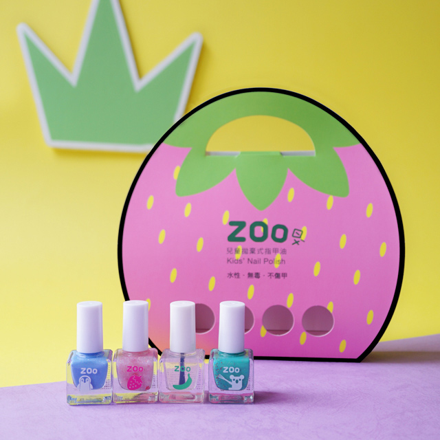 #兒童節到朋友家送禮被小女孩包圍款 #兒童節禮物 #愛心大亮片眉梅開眼笑未來一年笑呵呵可愛的小動物們最愛吃水果了生活在台灣這個水果王國可以吃到鳳梨、香蕉、草莓、蘋果好多種水果真是幸福小朋友你最喜歡哪一