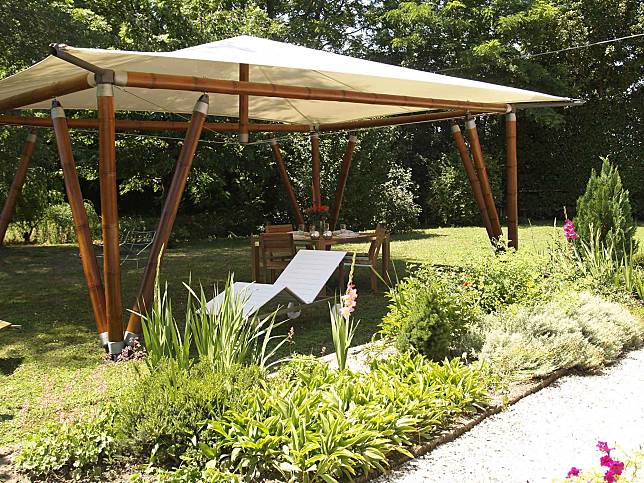 Buat Suasana Rumah Lebih Sejuk Dengan Gazebo Bambu