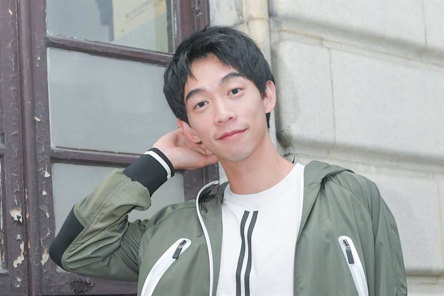 王可元土豪落凡間 「人生再無難事」 | 中時新聞網 | LINE TODAY