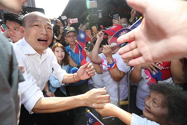 韓國瑜回娘家雲林受包圍　張麗善：當韓國瑜後盾，給中華民國一個機會