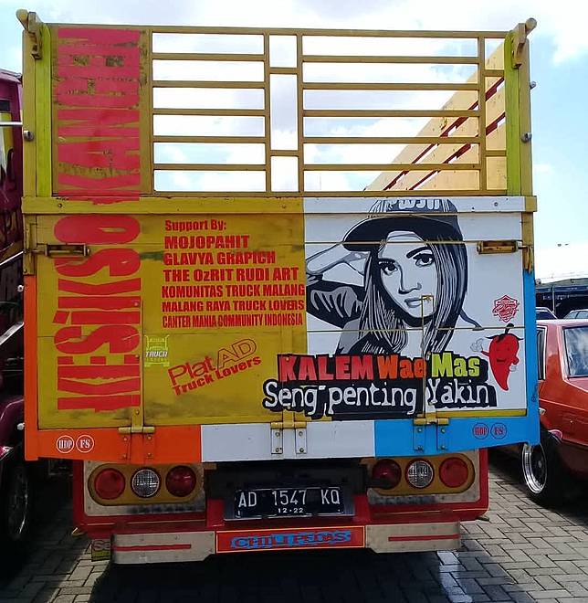 Unduh 970 Gambar Gambar Lucu Di Bak Truk Keren Gratis