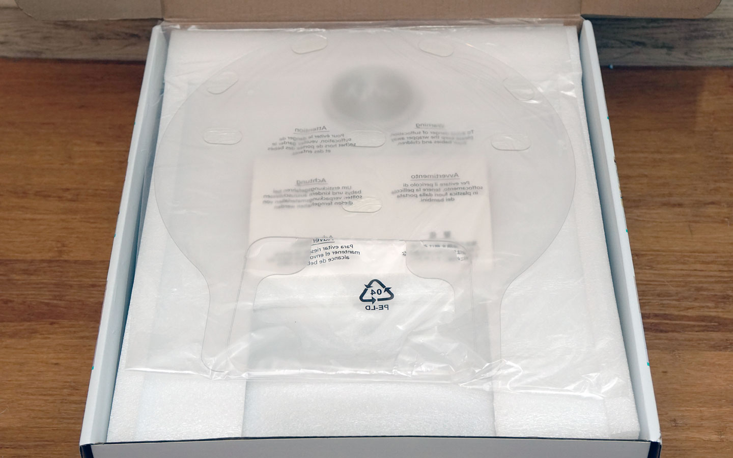 高顏值，功能更全面！一機雙用的 eufy RoboVac L70 Hybrid 掃拖二合一機器人開箱評測！