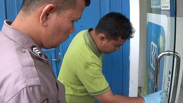 Perampok Bawa Kabur Mesin ATM BRI Syariah di Tebing Tinggi
