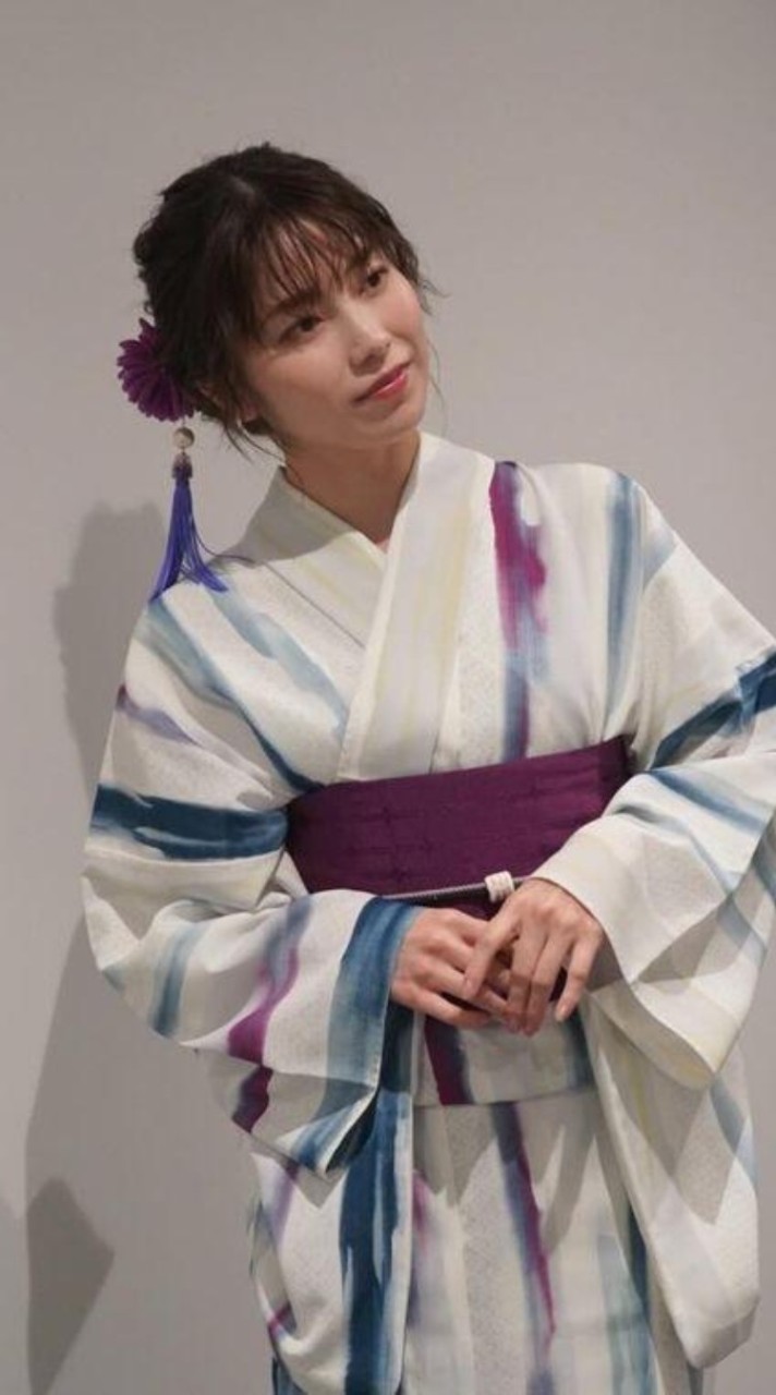 横山由依
