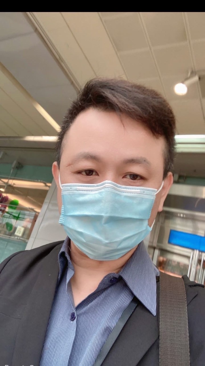 張峯華主播台
