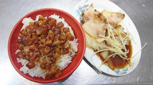 【台北美食】許記-香噴噴迷人的滷肉飯美食小吃店