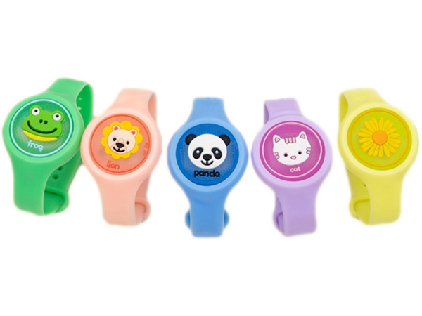 可愛動物造型驅蚊手環(1入)【D021621】款式隨機出貨，還有更多的日韓美妝、海外保養品、零食都在小三美日，現在購買立即出貨給您。